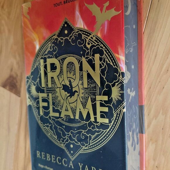 Iron Flame French Edition Rebecca Yarros Fourth Wing 2 Hardcover Special Sprayed - Picture 7 of 8